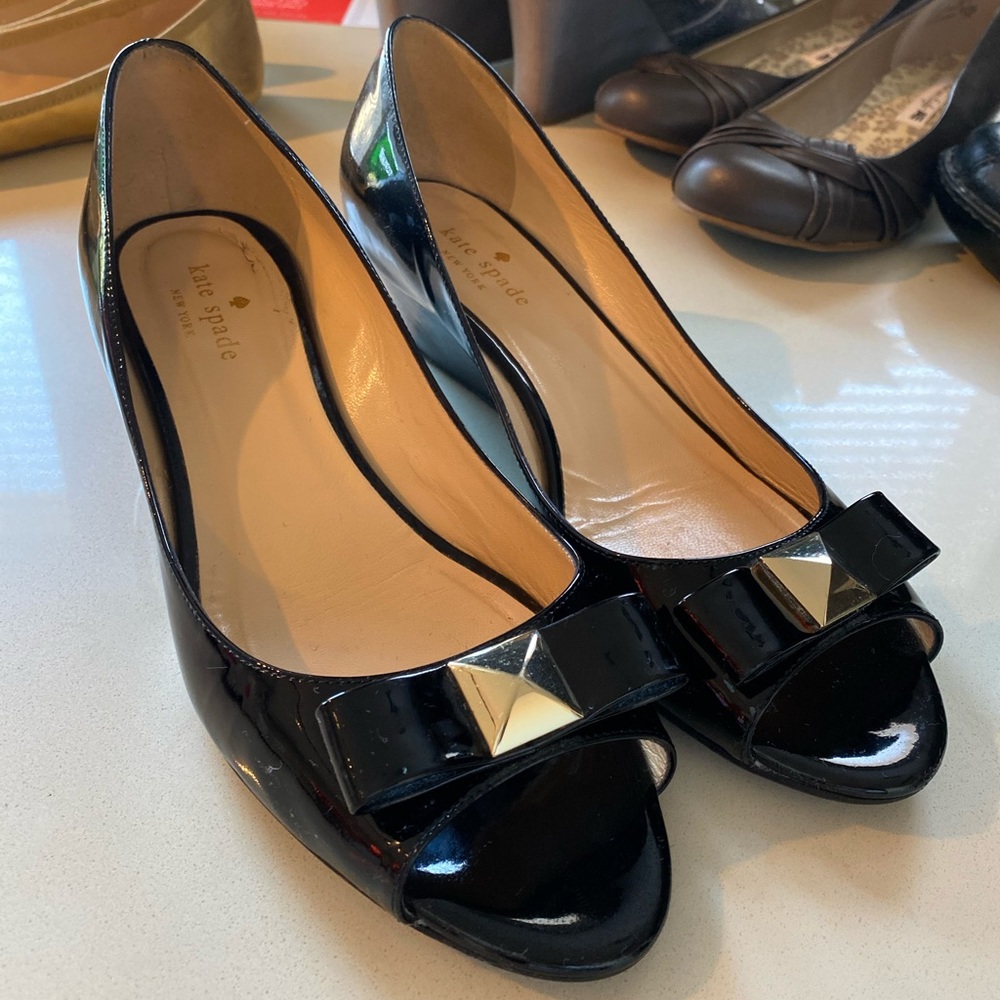 Kate Spade open toe Bow Wedges 8.5